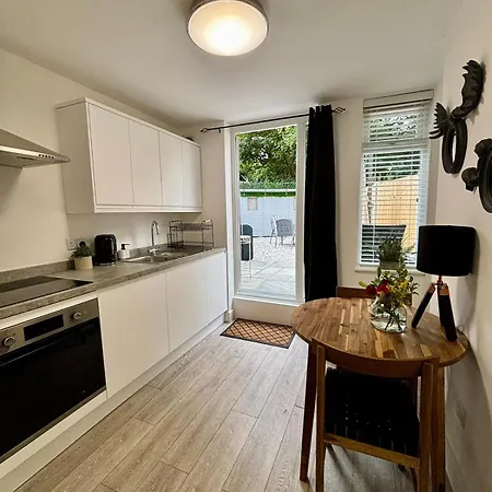 Stylish And Chic Seaside Apartment Southend-on-Sea Exterior photo