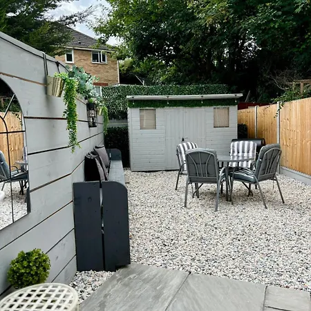 Stylish And Chic Seaside Apartment Southend-on-Sea Exterior photo